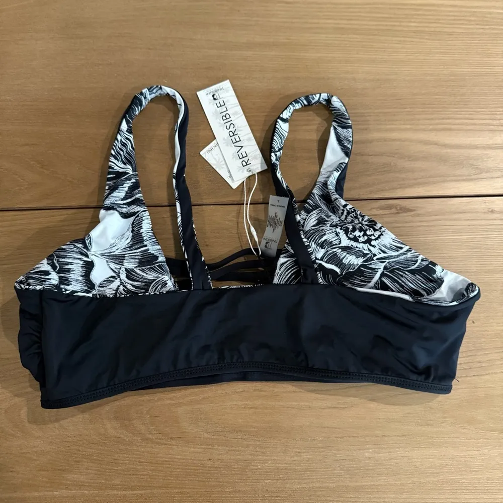 NWT TiniBikini Reversible Top Size‎ Large Black & White - Image 5