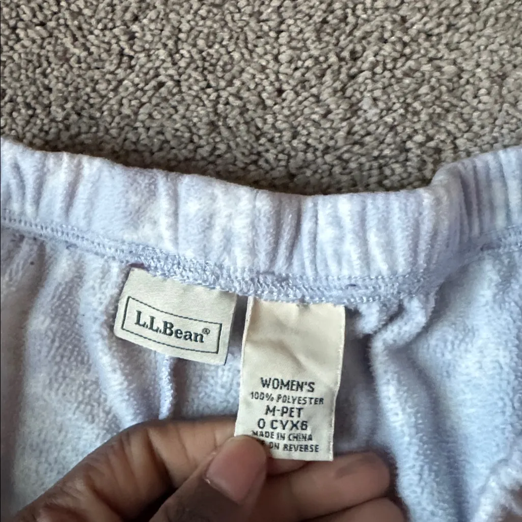 L. L. Bean Pale Lavender Snowflake Fleece Pajama Set SIZE MP Purple Size M - Image 6