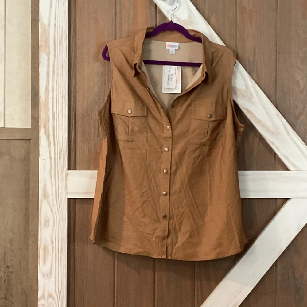 LuLaRoe Roxanne Sleeveless Button-Up Top - Tan  P2P 24-27” SIZE XL NWT - Image 2