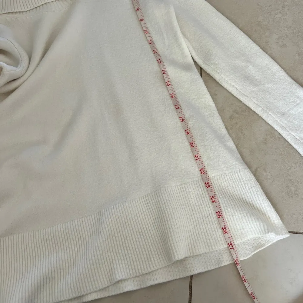 Caché Cowl Neck White Long Sleeve Pullover Sweater Size L - Image 10
