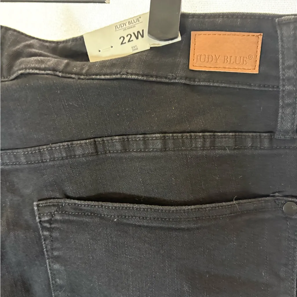 Judy Blue Jeans Capri Cropped Fit Black 22W NWT - Image 6