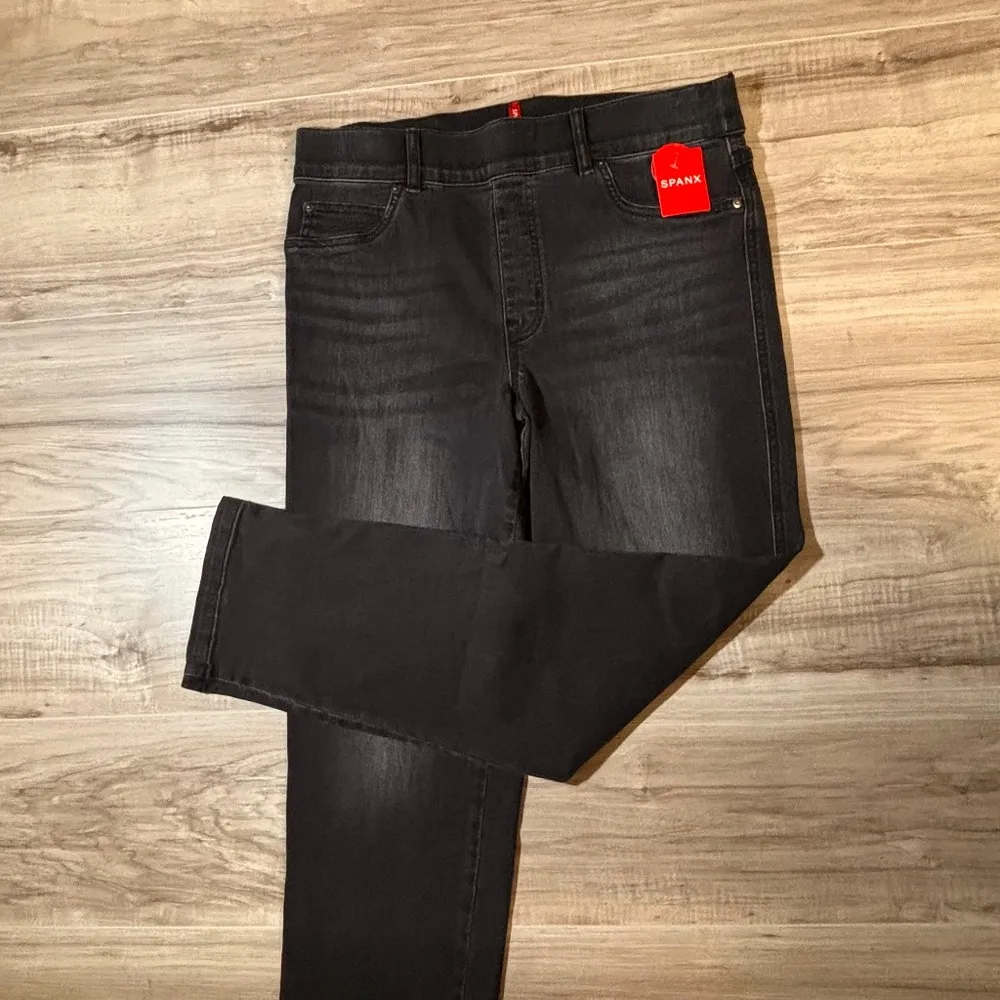 NWT Spanx Women's Straight Leg Pull On Jeans - Large - Image 2