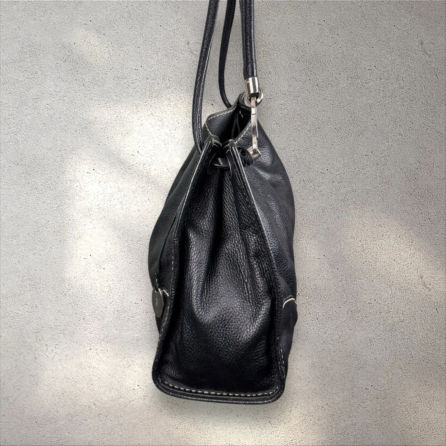 Tod's Dual Handle Black Pebbled Leather Shoulder Bag Tote Handbag Baguette - Image 4