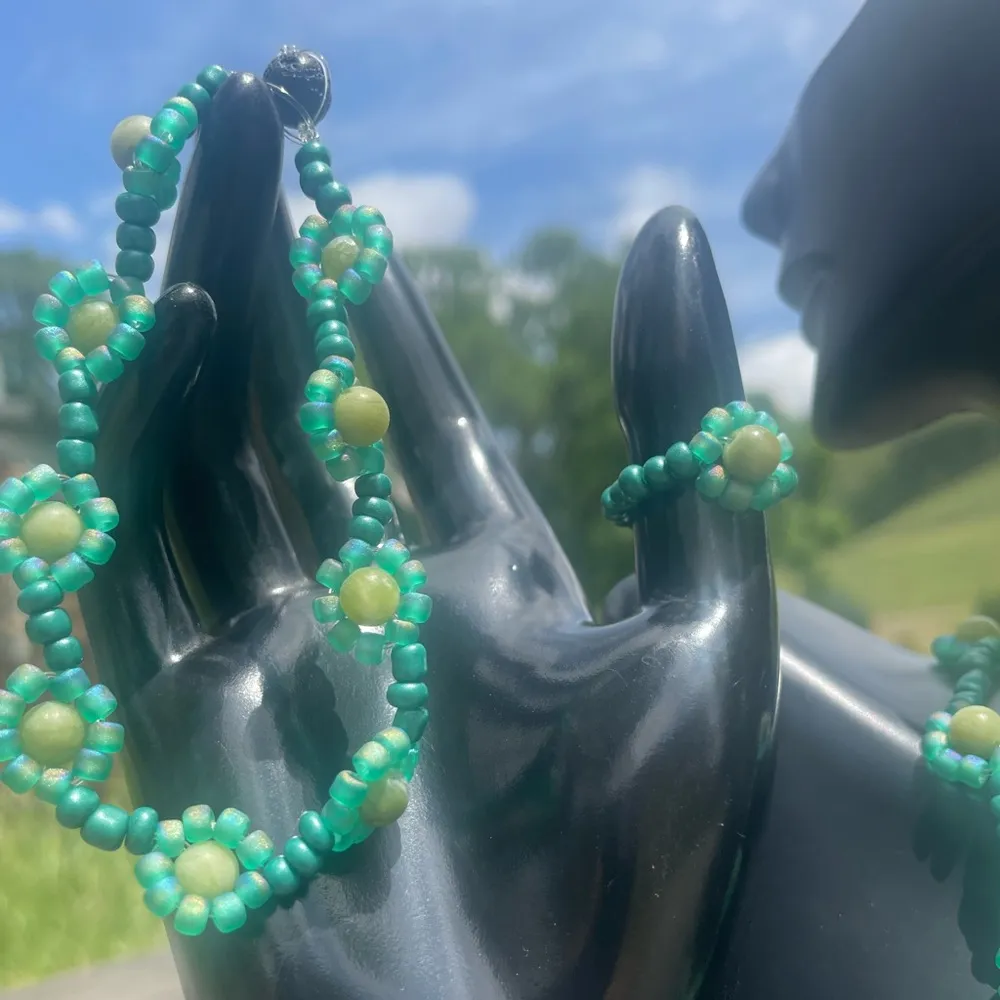 Green flower jade jewelry set - Image 3