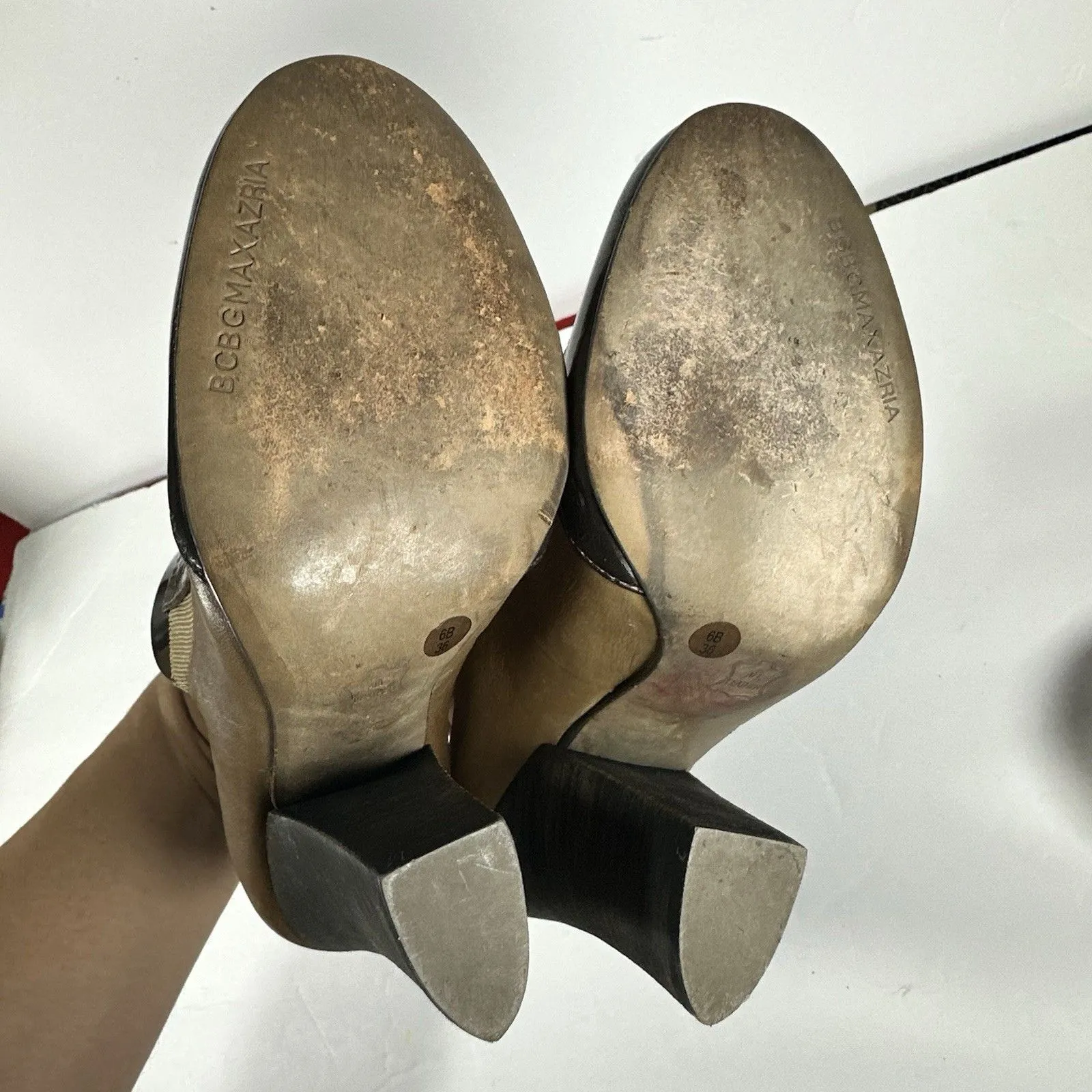 BCBGMAXAZRIA Leather Shooties Heels 6B Brown Faux Croc Lace Up Mixed Media - Image 6