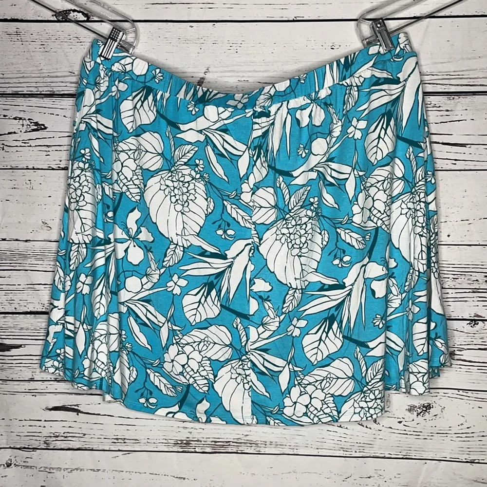 Lane Bryant NWT Size 22/24 Blue & White Floral Print Rayon Knit Skirt w/ Pockets - Image 2