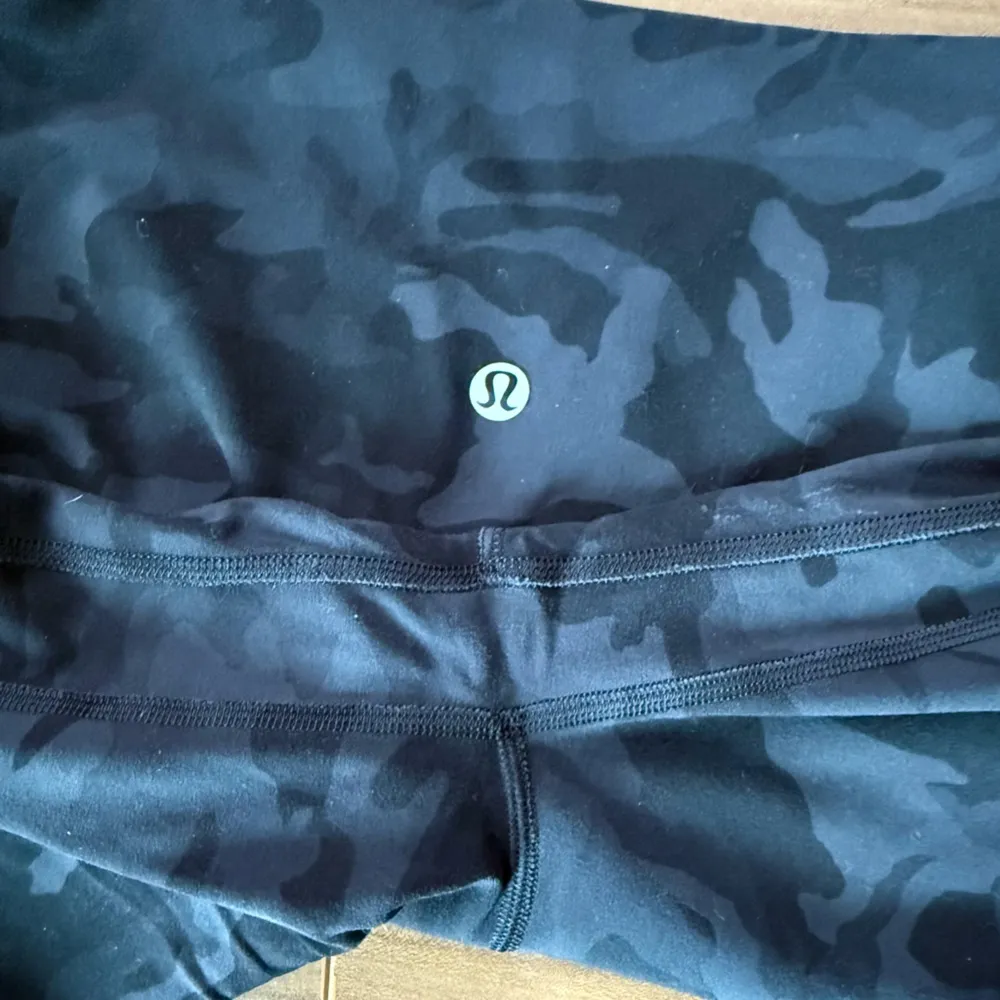 Lululemon Align Super High-Rise Short 10” - size 4 - Image 4