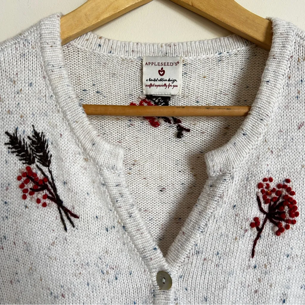 Appleseeds Limited Edition Fall Autumn Women's Cream Cardigan with Floral Design Red Size undefined - Image 3
