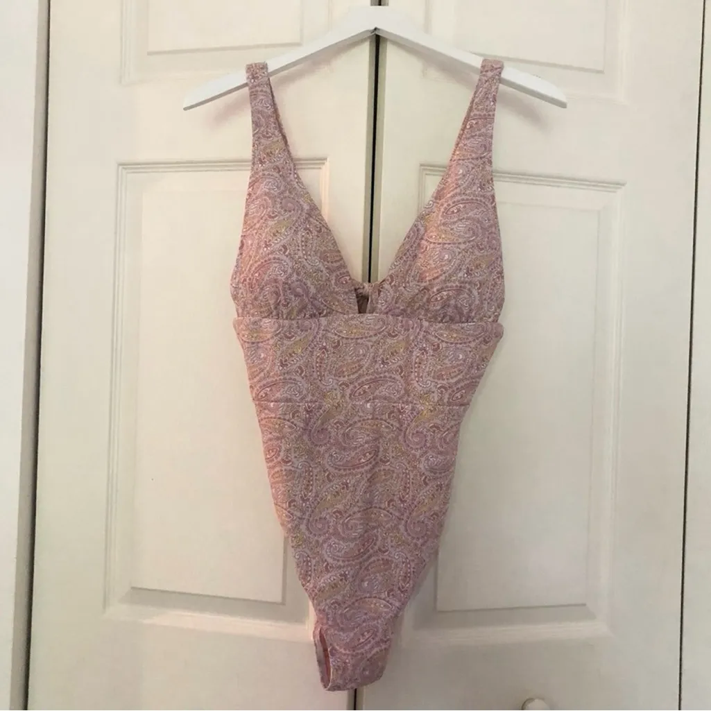 J Crew Eco plunge V-neck one-piece in beach paisley Pink Yellow Swimsuit Size 10 - Image 4