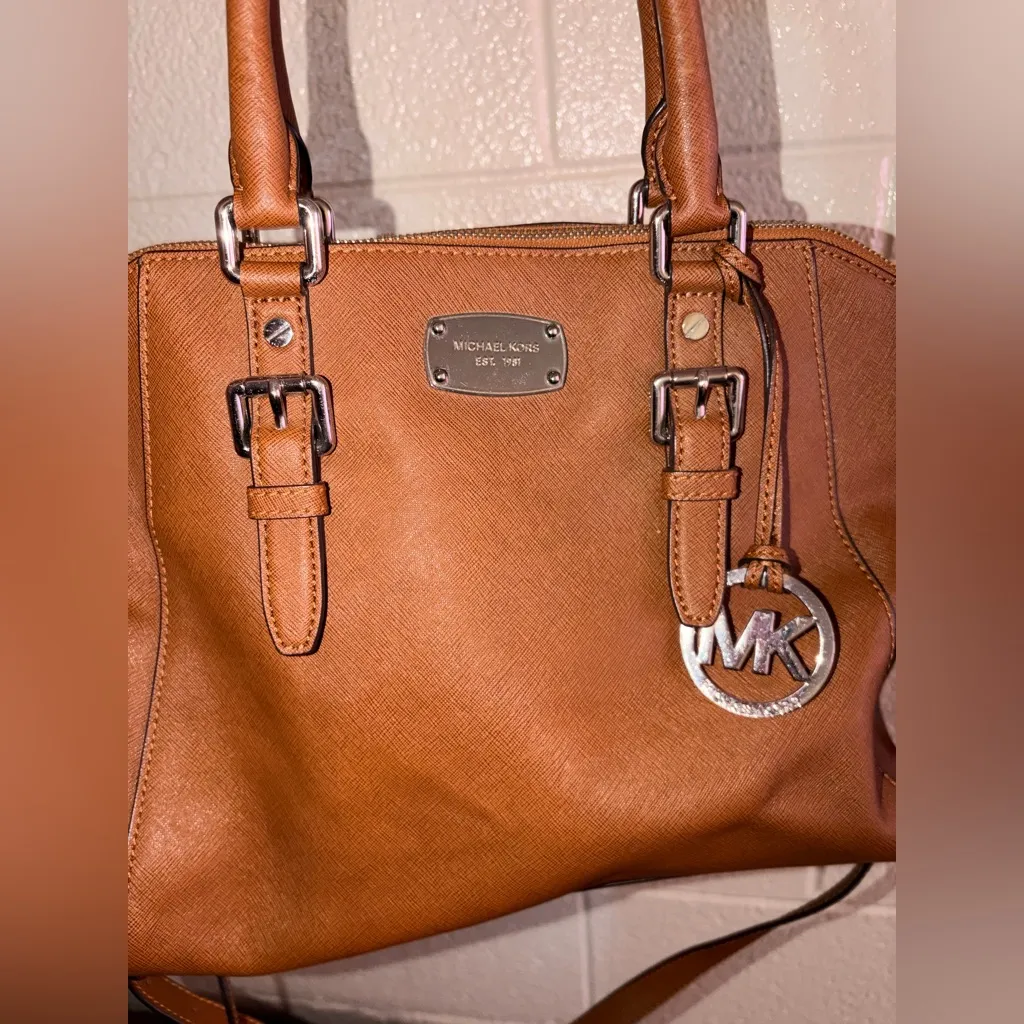 Michael Kors “Ciara” Purse 👜 - Image 2