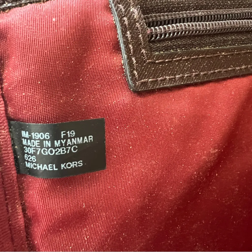 Michael Kors Red Backpack with leather  handle for unisex - Image 10