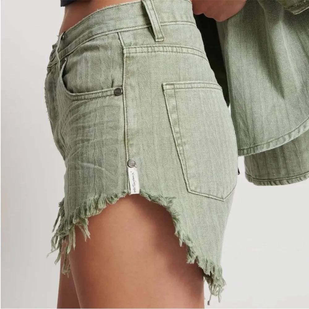 One Teaspoon Outlaws Mid Waist Frayed Hem Denim Shorts, Khaki Green, Size 28 - Image 12