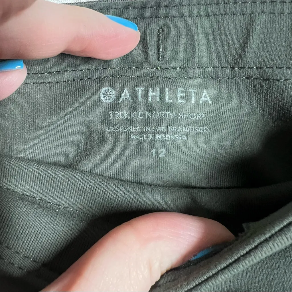 Athleta Dark Green Trekkie North Shorts‎ - Image 4