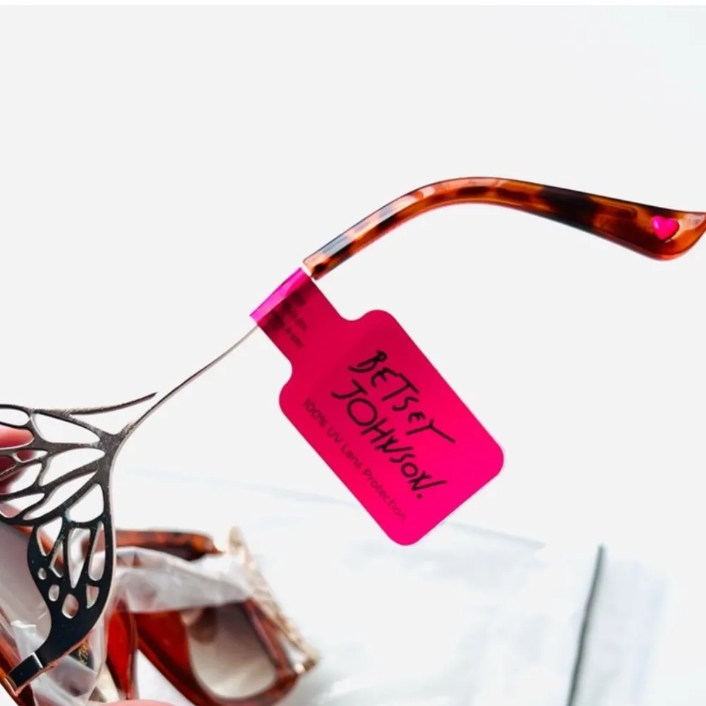 BETSEY JOHNSON Large Tortoise Square with Gold Temple Sunglasses - Image 7