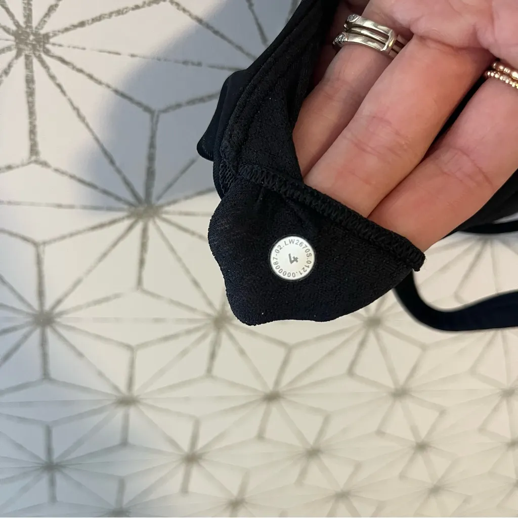 Lululemon Free To Be Bra (Wild)
Black - Image 6
