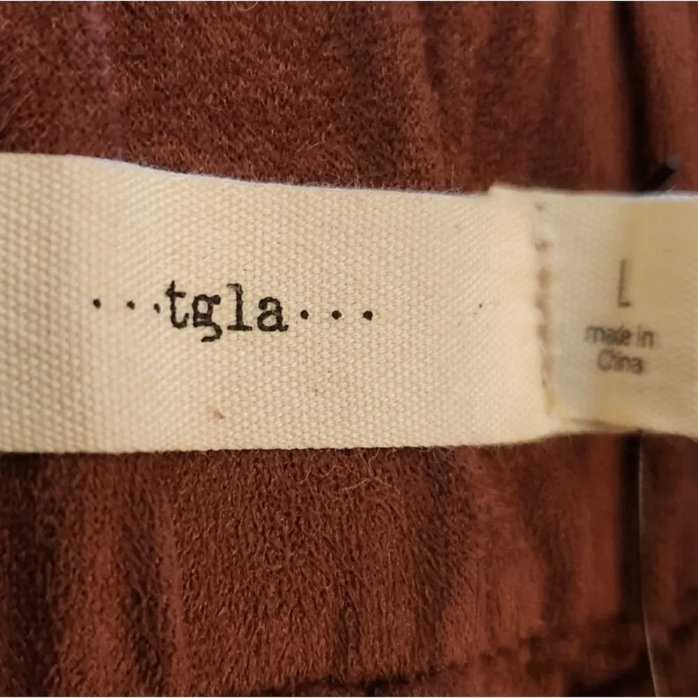 NWT Francesca’s Tara Faux Suede Cuffed Shorts Burgundy High Waisted Pockets SZ L Size L - Image 8