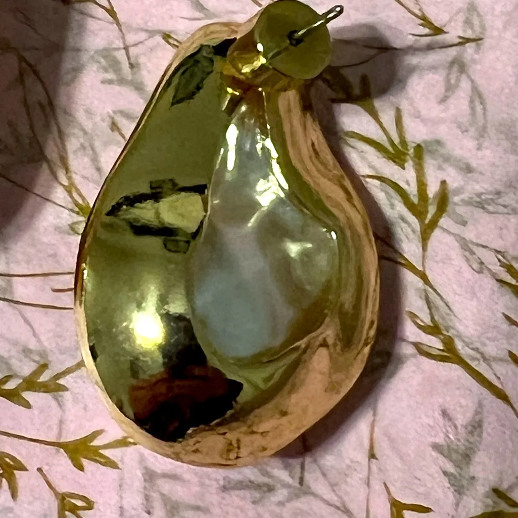 House of Harlow 1960 Gold and Cream Earrings - Image 3