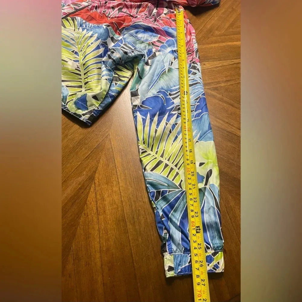 Nike Jacket Womens Medium Hyper Femme Zip Nylon Hoodie Tropical Floral Cropped - Image 3