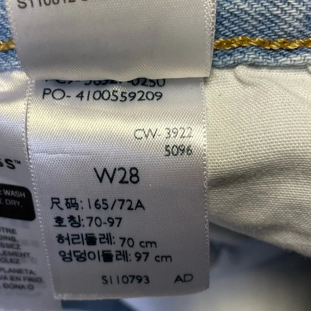 501 Jean Shorts Women's Size 28 Button Fly Distressed Ripped Cut Off - Image 9