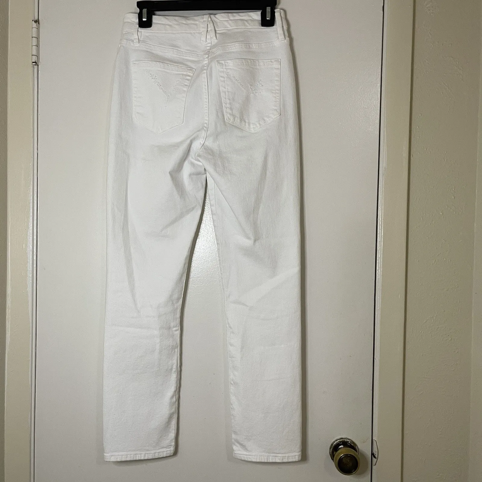 Good american Good legs white mid rise slim straight jeans size 4/27 -read - Image 4
