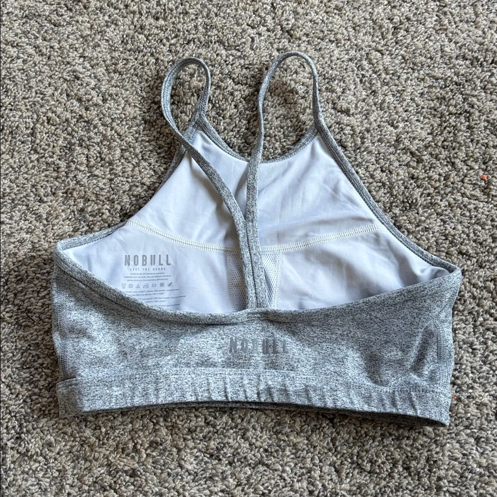 NOBULL High Neck Sports Bra size medium - Image 2