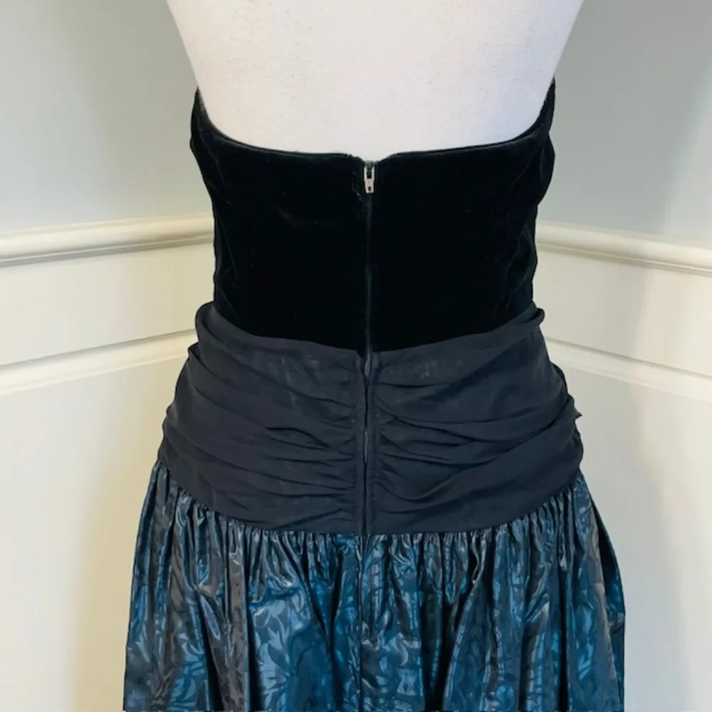 Laura Ashley Vintage Formal Evening Gown Velvet & Taffeta Small/Medium - Image 7