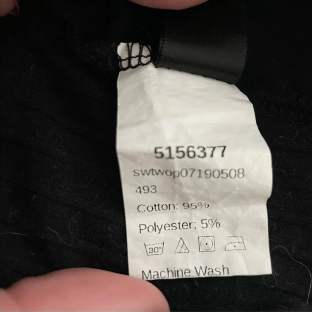 SheIn Black Top and Striped Shorts Set - Image 4