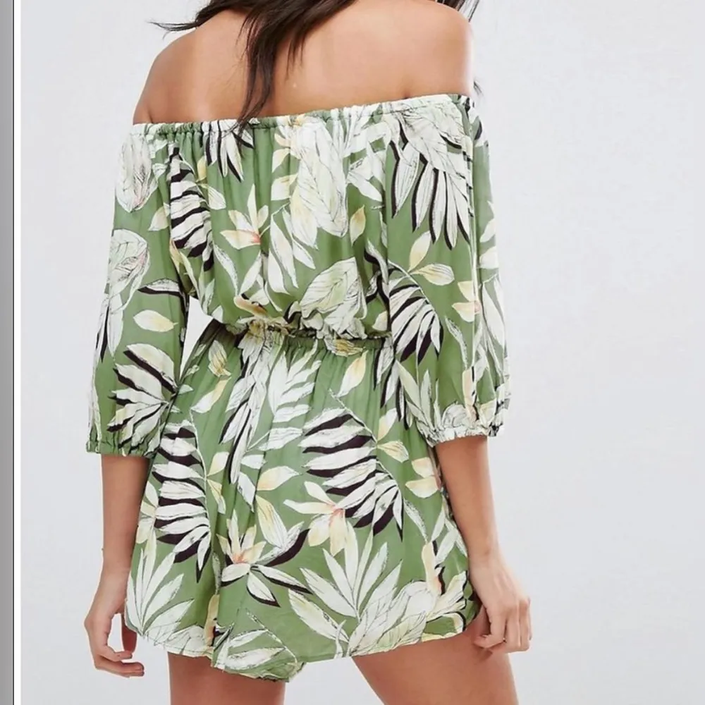 shady fronds off shoulder romper Playsuit with pockets size medium - Image 6