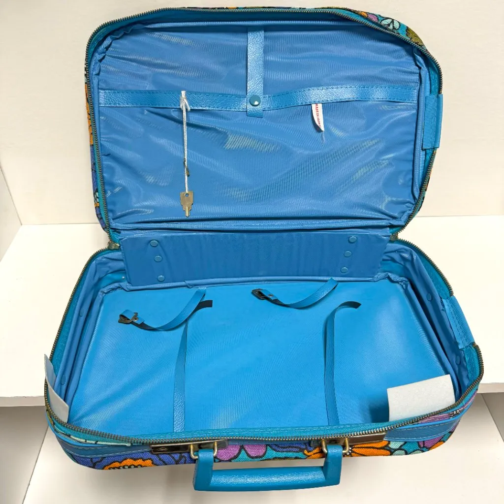Vintage Flower Power Travel Case - Image 6