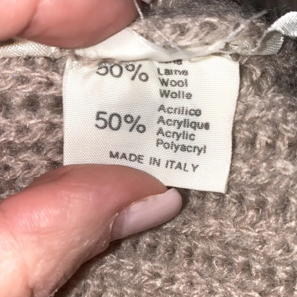 Team Club handmade wool blend taupe knit hooded cardigan/ jacket. Size S/M. Tan - Image 7