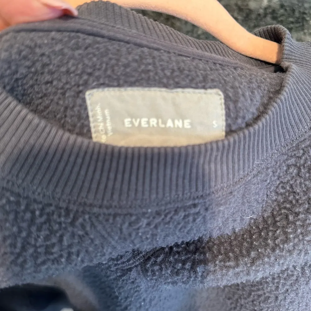Everlane Renew Fleece Raglan Crewneck Sweatshirt In Pewter Gray - Image 10