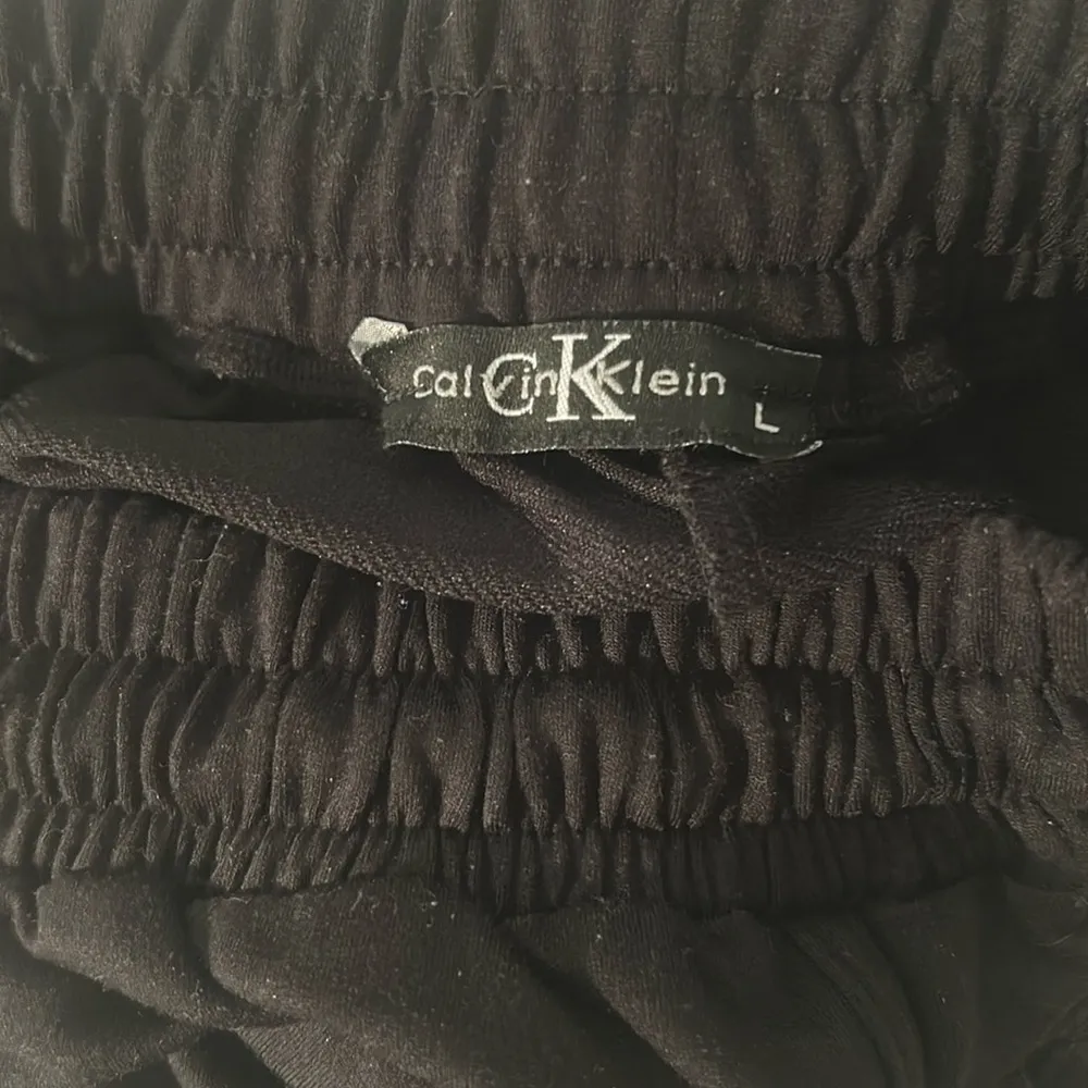 Calvin Klein  Black Athletic Shorts size L - Image 3