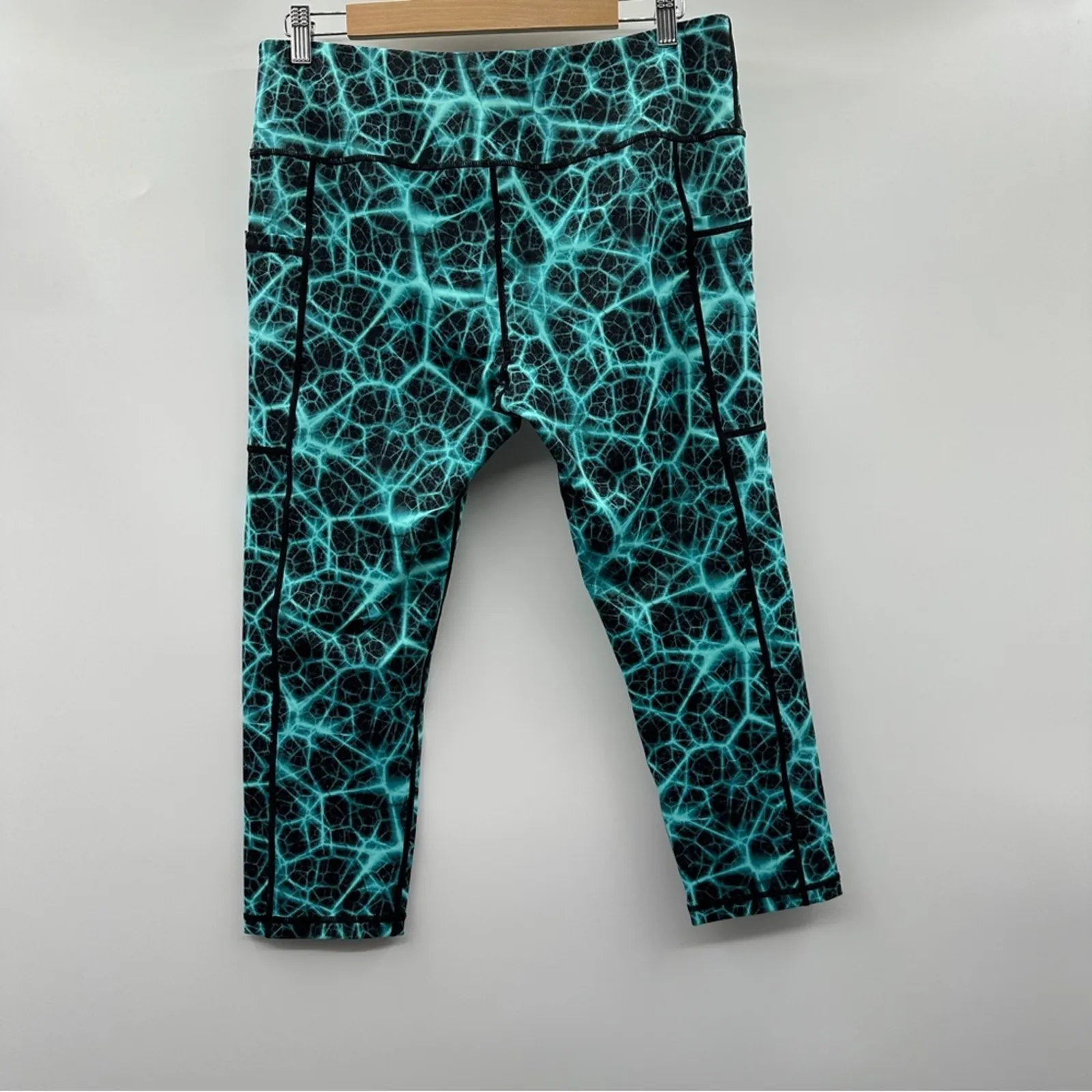 Constantly Varied Gear CVG Medium Blue Serenity Capri Crossfit‎ Leggings Size XL - Image 4