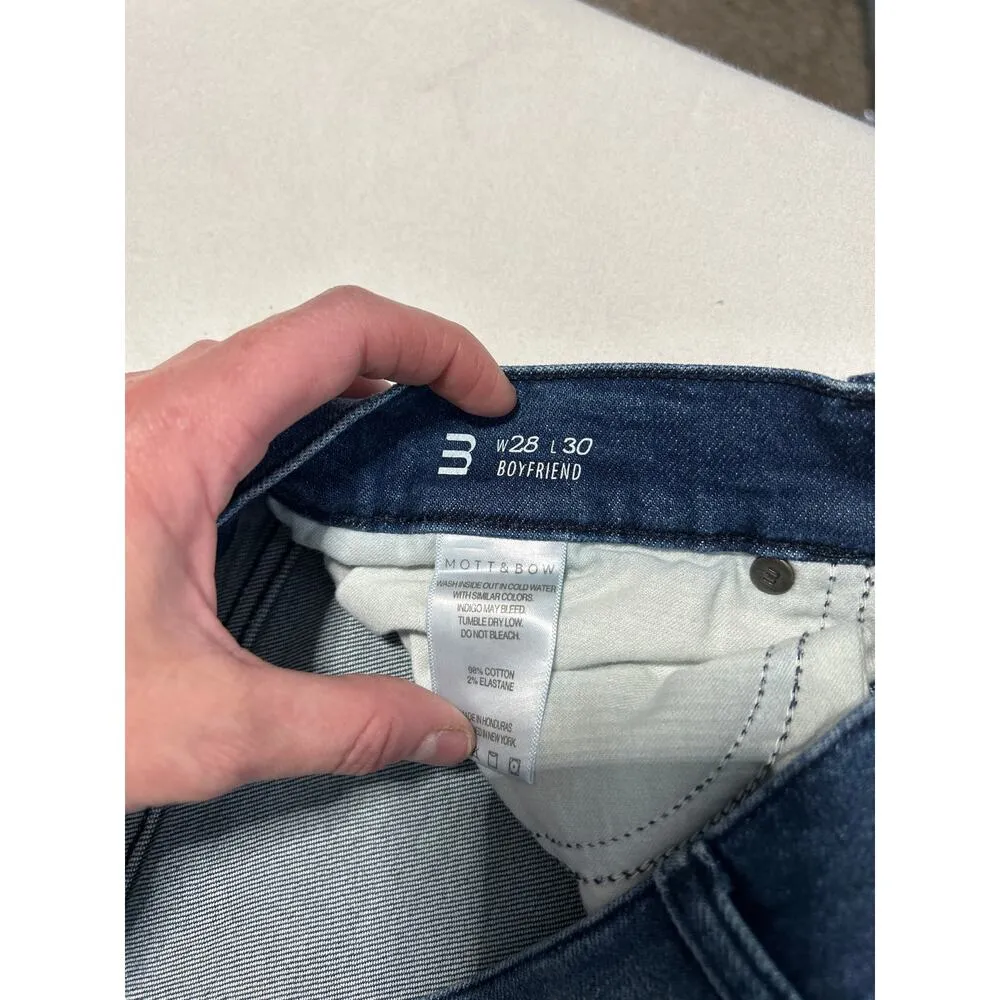 Mott & Bow Boyfriend Jeans women's size 28 x 30 blue jeans - Image 2