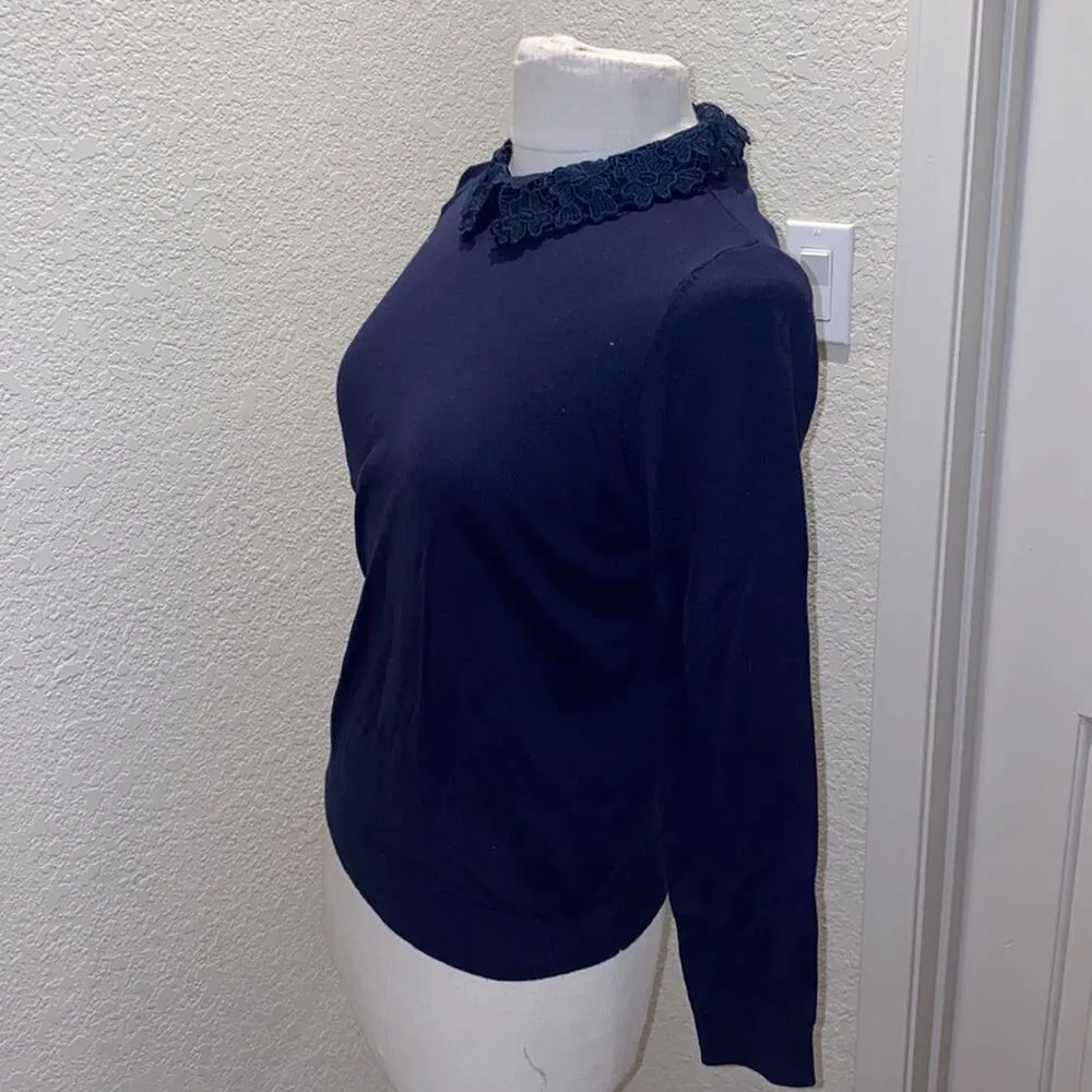 Ann Taylor Factory Navy Blue Lightweight Sweater Floral Lace Collar Neck Sz MP - Image 3