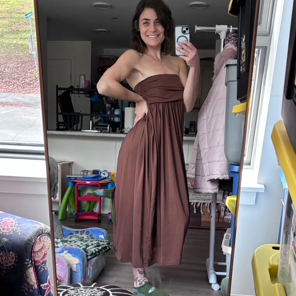 NWOT Stretchy Brown Strapless Babydoll Dress/ Maxi Skirt Size undefined - Image 3