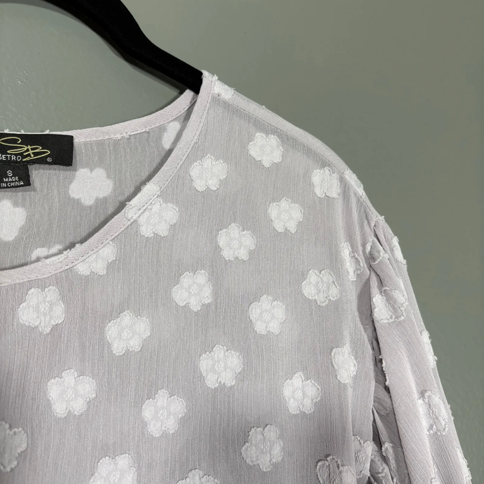 Suzanne Betro Women's Romantic Gray Flower Semi-Sheer Babydoll Top - Size Small - Image 2