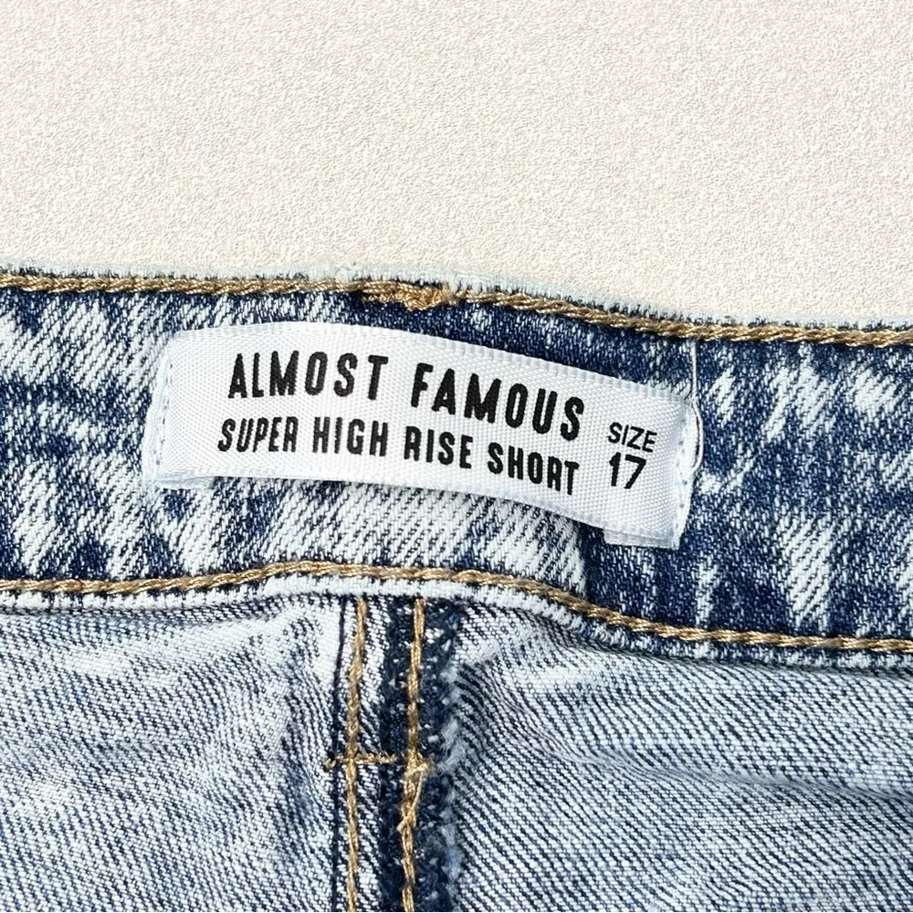 Almost Famous Super High Rise Jean Shorts 17 - Image 4