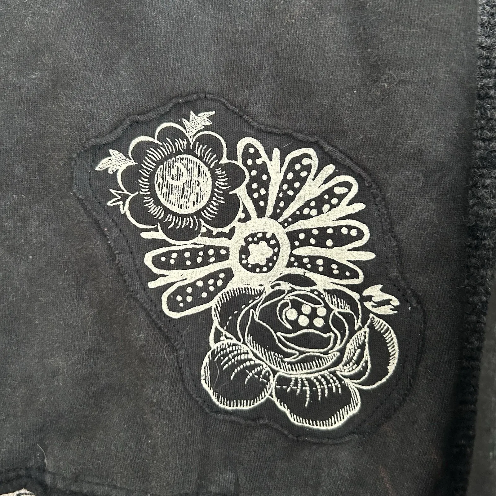 Vintage Y2K Billabong Women's Zip Up Grunge Emo Skater Hoodie Medium Distressed - Image 11