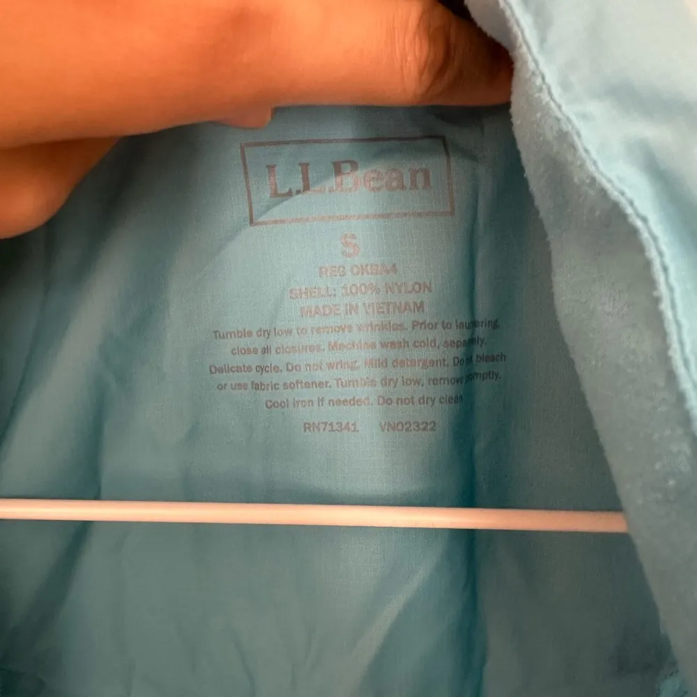 L.L.Bean EUC  -  Women's Light and Airy Windbreaker - Bright Teal - Image 5