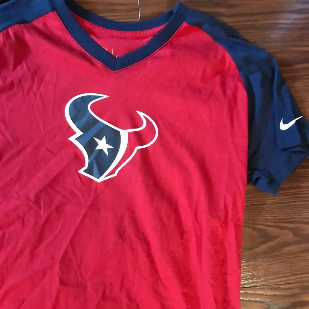 Women’s red Nike Houston Texans football shirt - Image 2