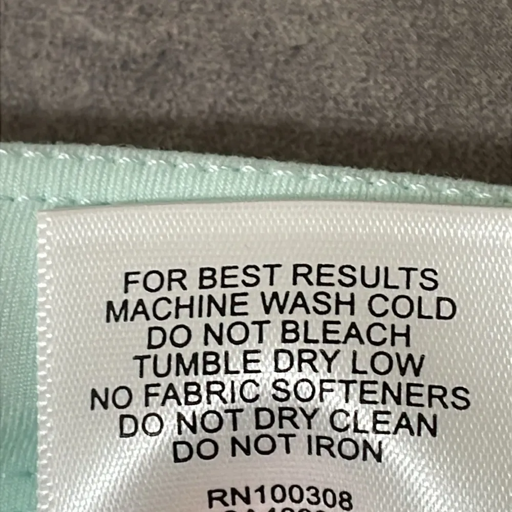 Peter Millar Performance Laura Wrap Golf Skort size Small - Image 11