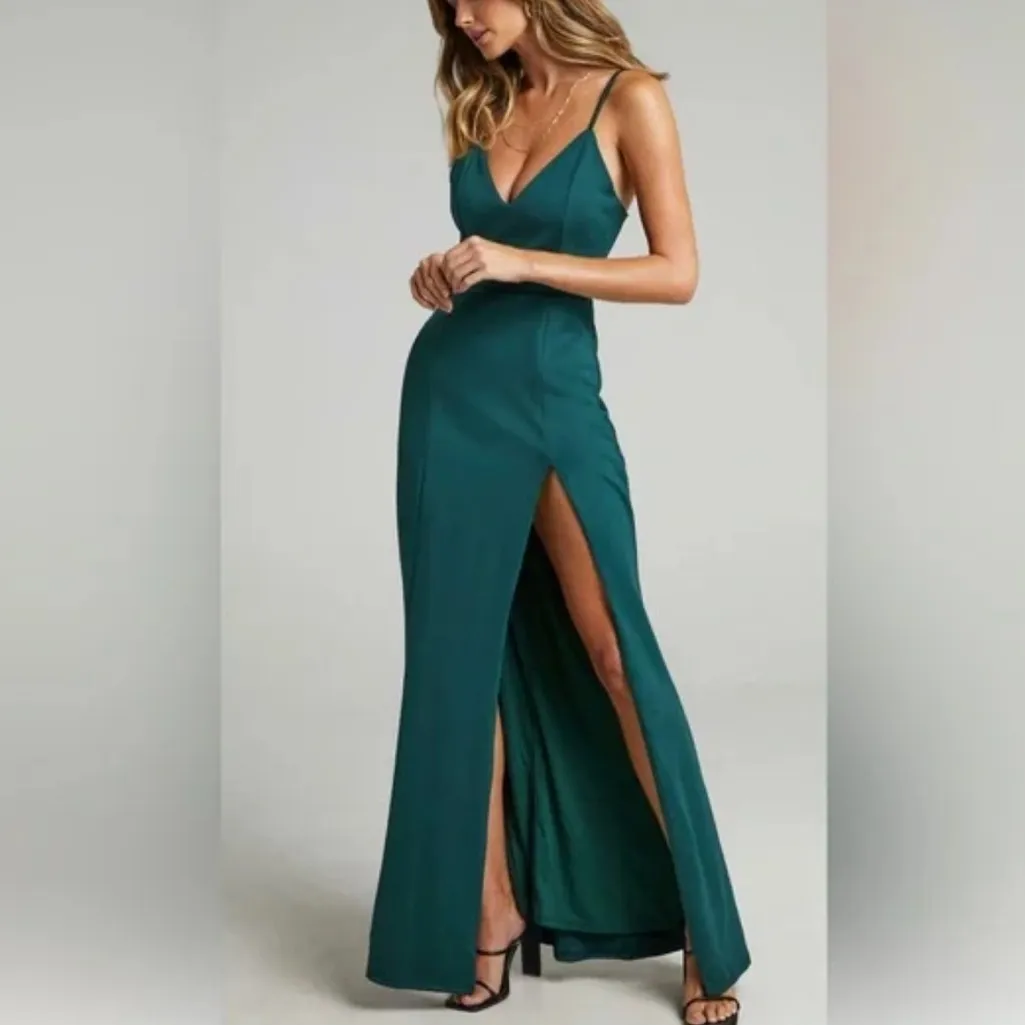 Showpo. Dare to Dream maxi dress emerald green bodycon deep v - Image 16