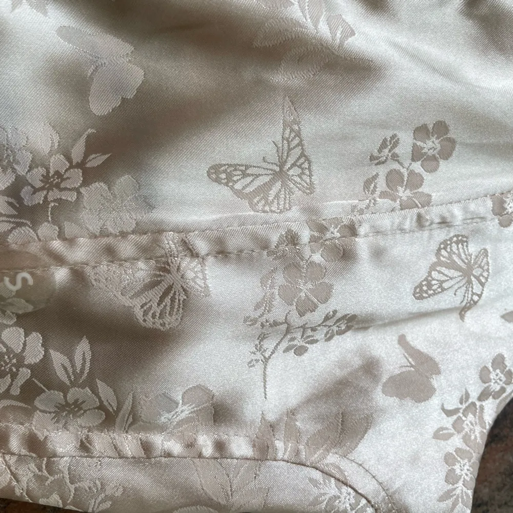 NEW Pac Sun LA Hearts Satin Brocade Floral Butterfly Corset Crop Top Sz Small - Image 4