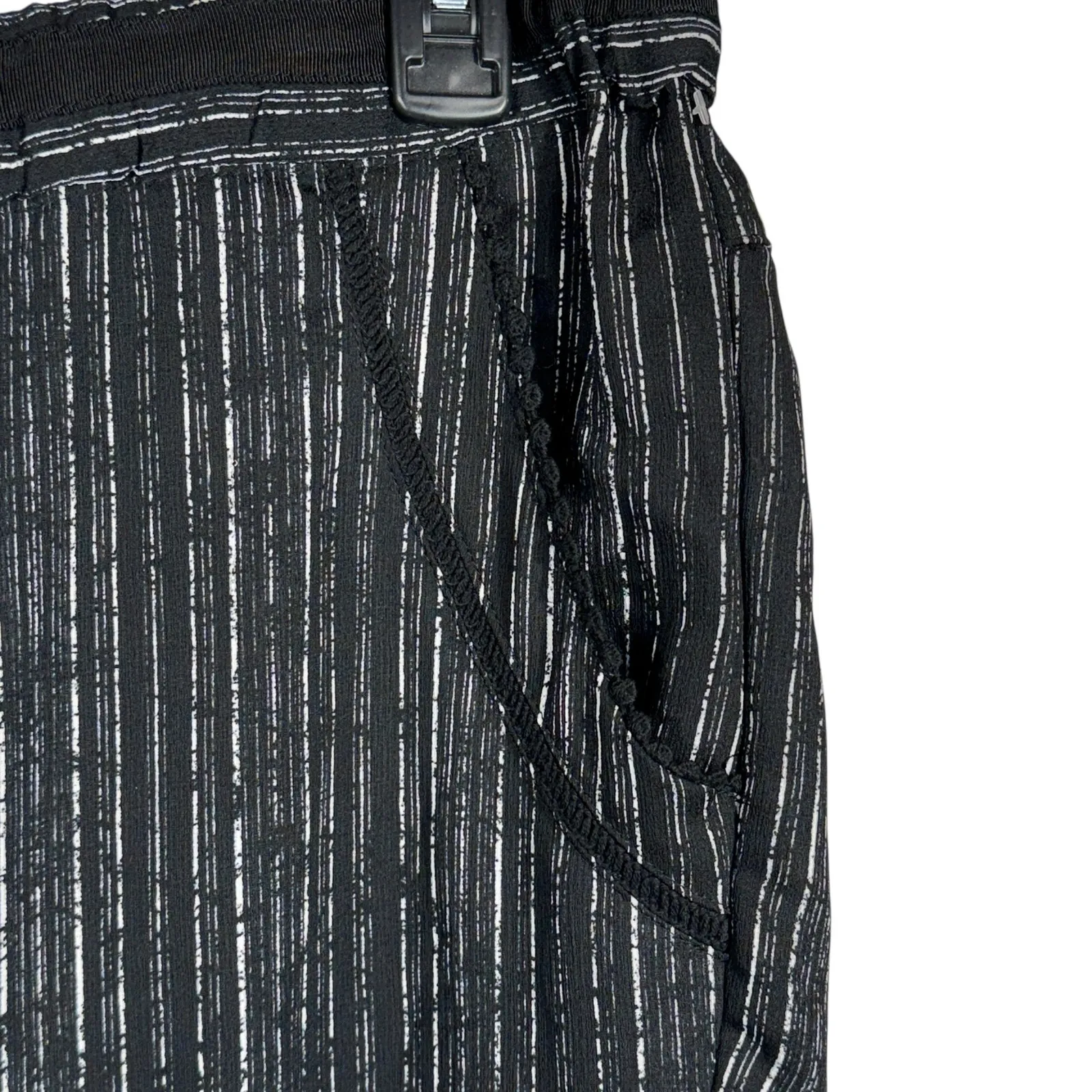 Maurices X-Large Cropped Pants Pull-On Lightweight Pockets Striped Drawstring - Image 2