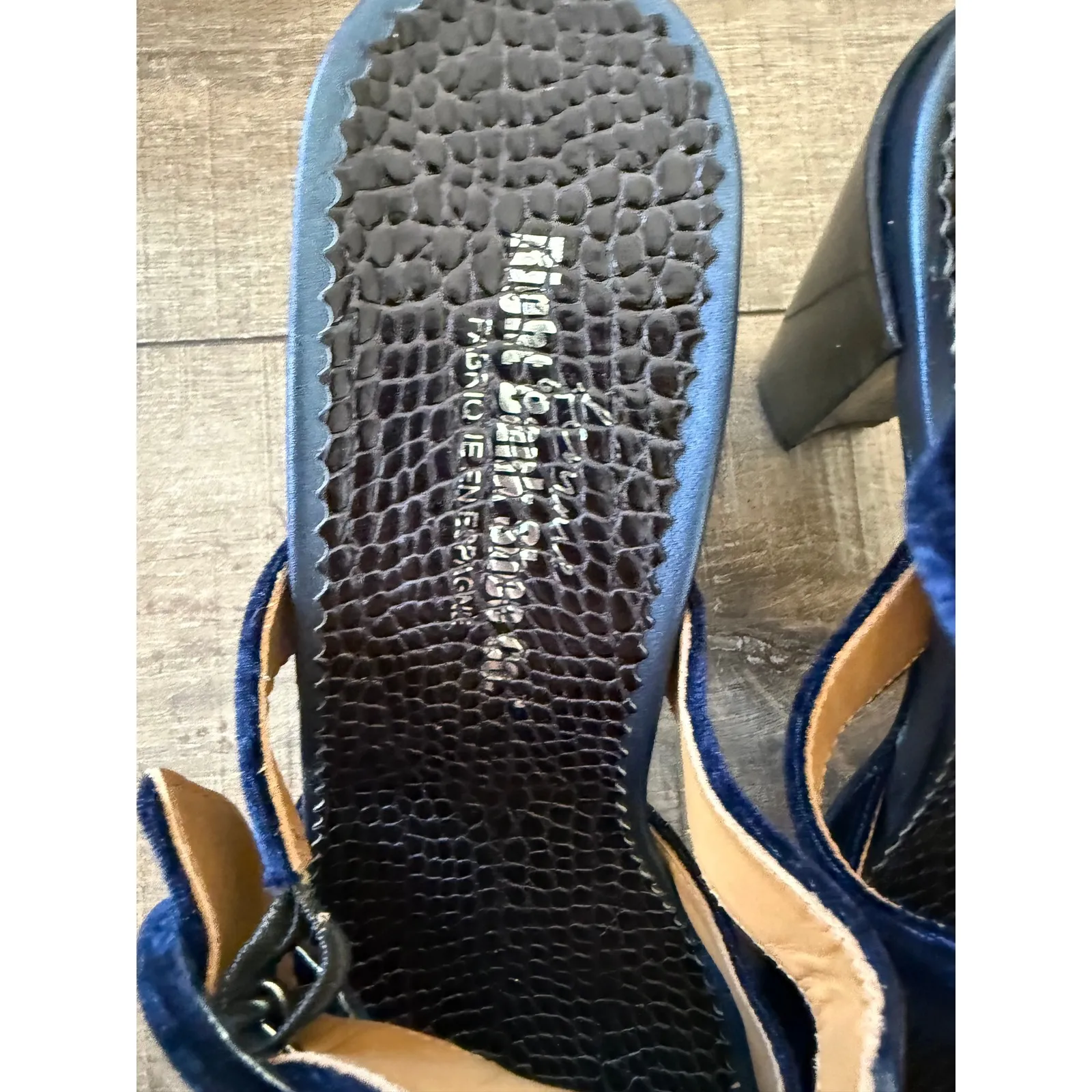 Femme Right Bank Shoe Co Velvet Block Heel Sandals Buckle‎ Peep Toe Blue 9.5M Size 9.5 - Image 12