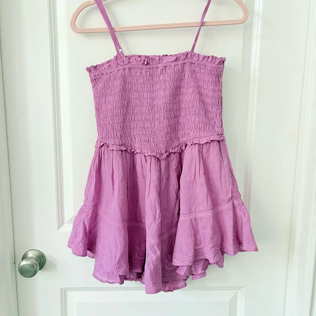American Eagle Outfitters Pink Smocked Shorts Romper Medium NWT - Image 3