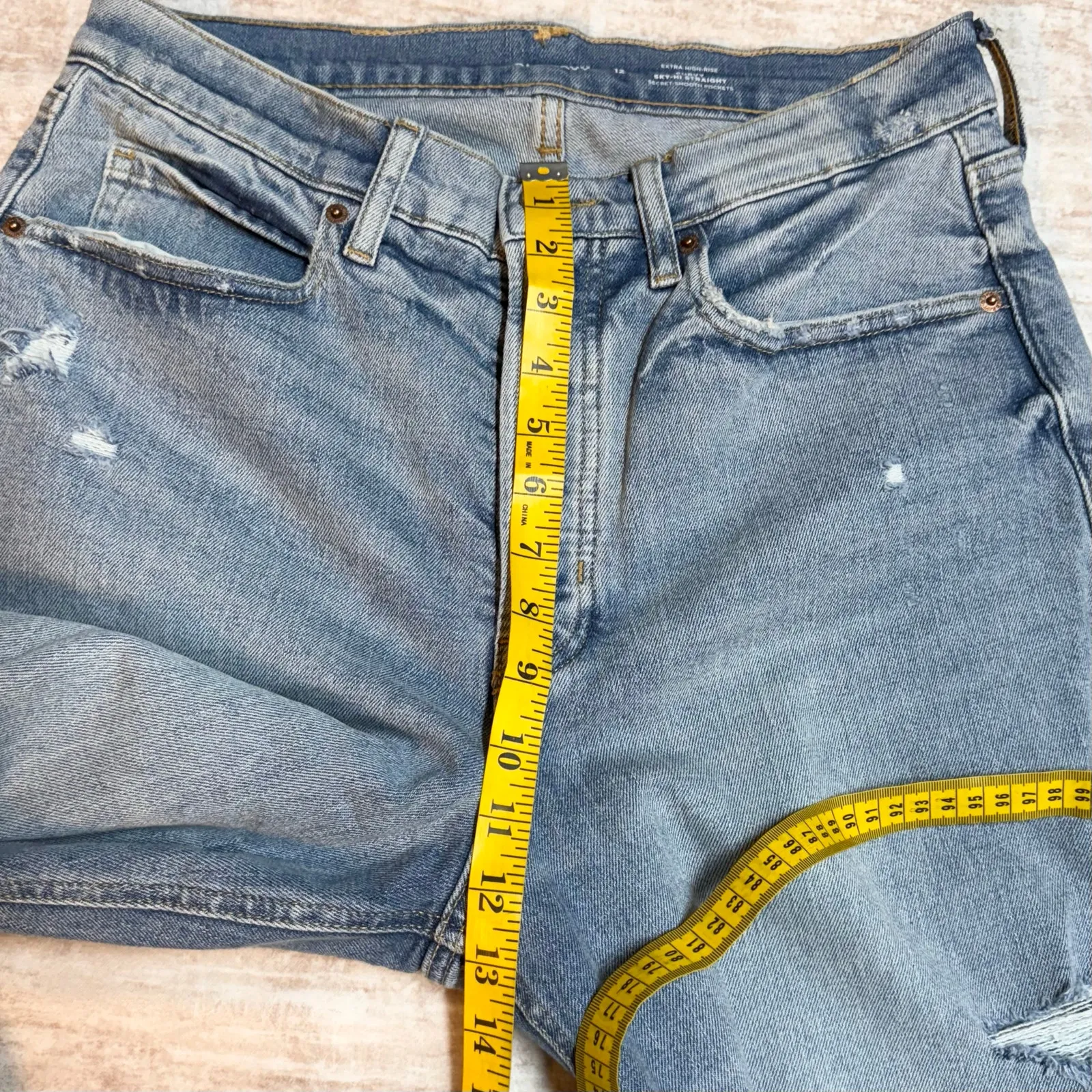 Old Navy Womens 12 Extra High Rise Curvy Ski Hi Straight Distressed Blue Jeans - Image 3