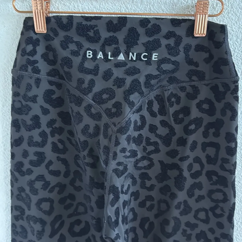 Balance Athletica Vitality High Rise Kingdom Leggings Panther Black Velvet M - Image 6