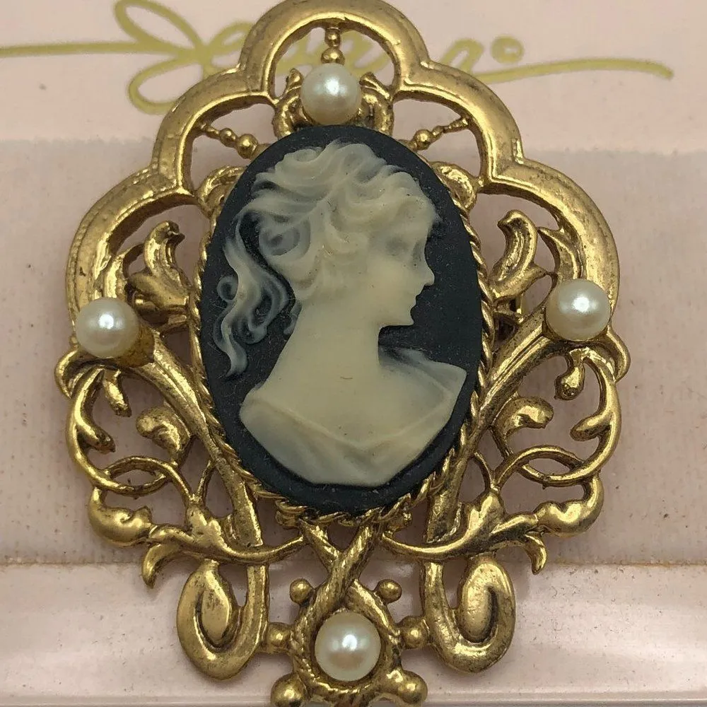 Vintage Cameo Brooch Pin Gold Tone Faux Pearl Regency Style New - Image 2